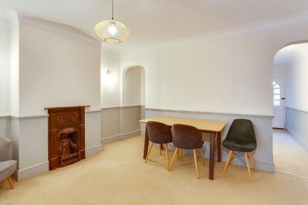 3 bedroom end of terrace house to rent - Photo 4