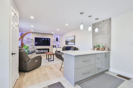 For Lease - 47 Castlefield Drive Unit# Upper, Hamilton, Ontario - Photo 2