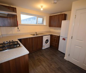 3 bedroom flat to rent - Photo 5