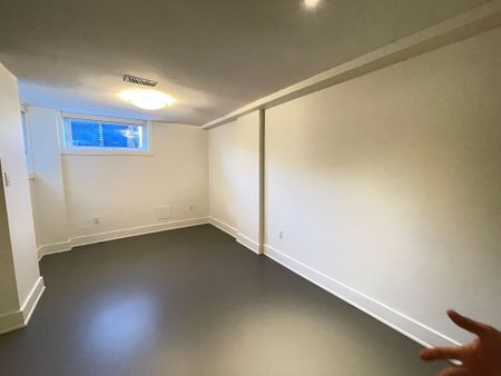 For Lease - 564 Delaware Avenue Unit# Lower, Toronto, Ontario - Photo 2