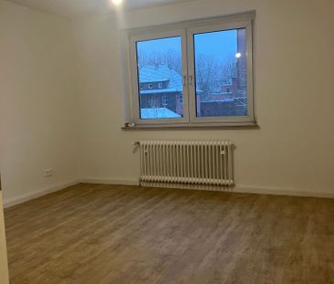 ***Modernisierte 2-Zimmerwohnung mit großem Balkon!*** - Foto 4
