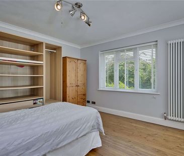 A recently refurbished detached home in a fantastic location. - Photo 3