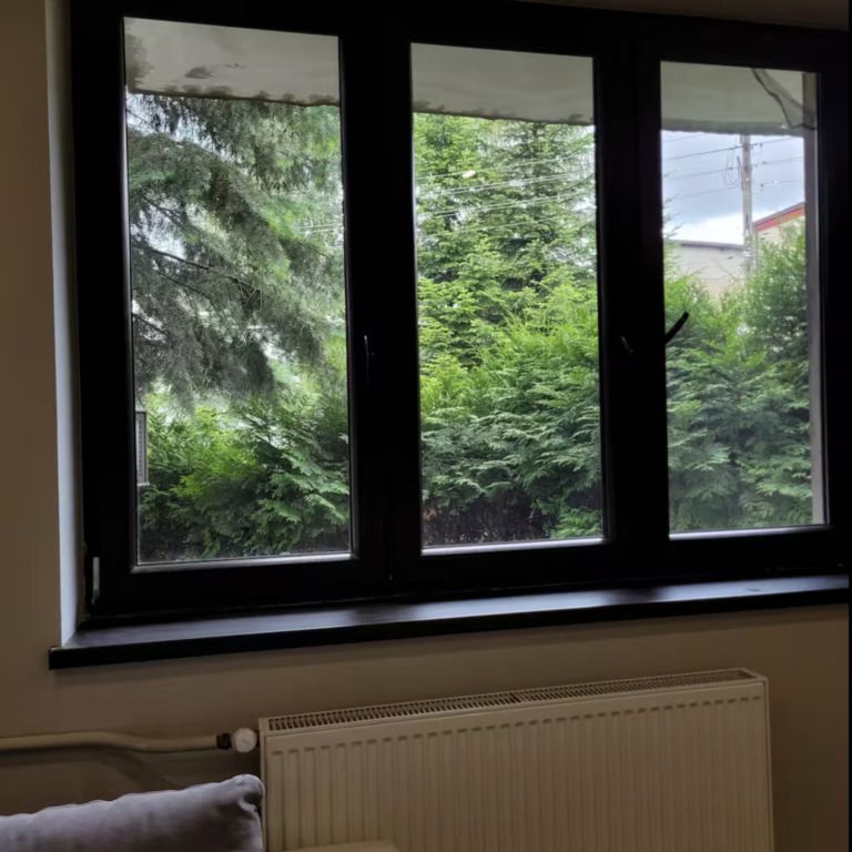 Duża kawalerka z miejscem parkingowym. - Zdjęcie 1