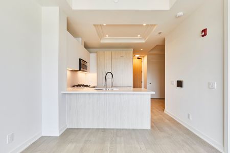 For Lease - 123 Maurice Drive Unit# 407, Oakville, Ontario - Photo 2