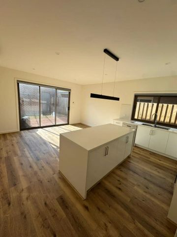 “Brand New Rooming House | More Photos To Come | Taking Applications Now” - Photo 5