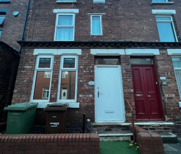 Wesley Street Room 1 - Photo 1