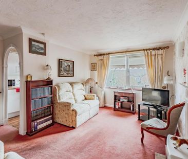 2 bedroom flat to rent - Photo 2