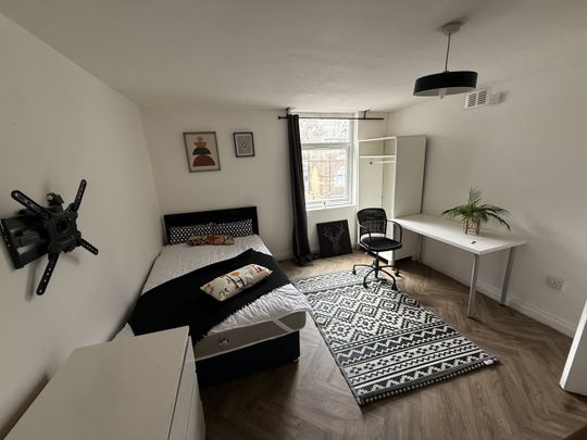 1 Bed Flat, Humberstone Gate, LE1 - Photo 1