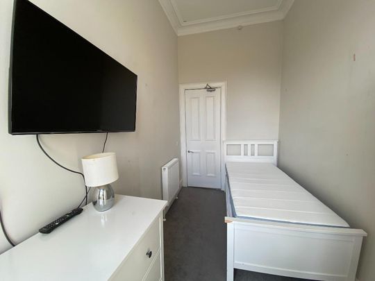 5 bedroom flat to rent - Photo 1