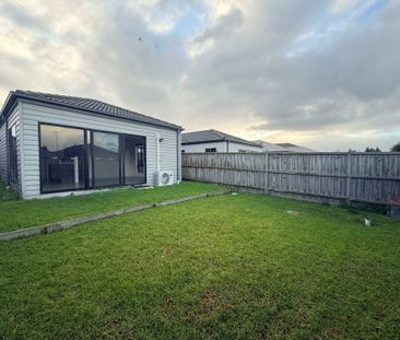 84 Bimberry Circuit, Clyde VIC - Photo 6