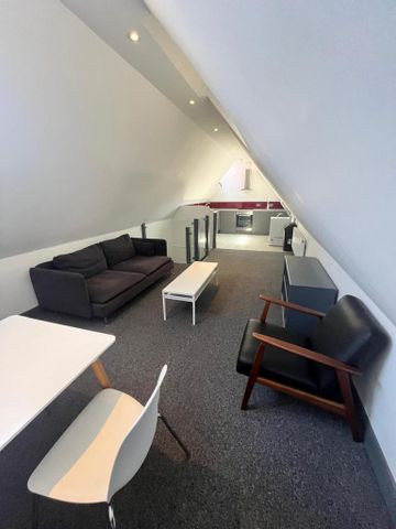 2 bedroom flat to rent - Photo 2