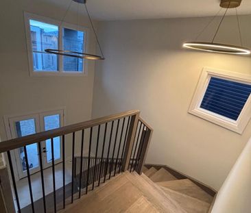 For Lease - 6369 Sunshine Common, Niagara Falls, Ontario - Photo 1