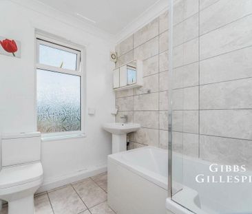 4 bedroom terraced house to rent - Photo 6