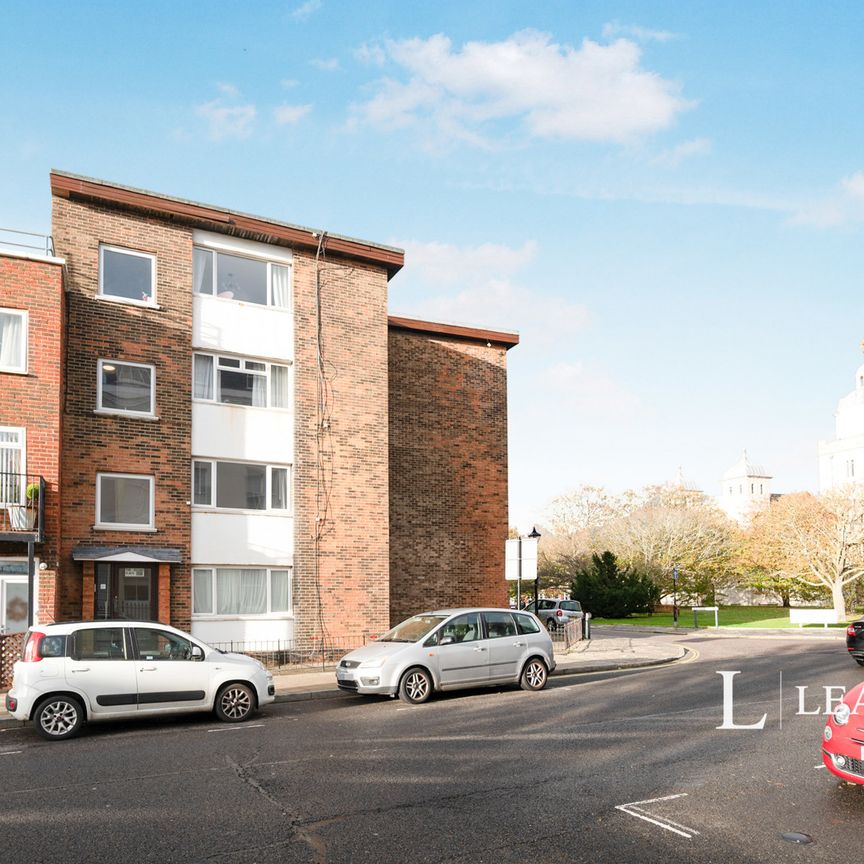 1 bedroom apartment to rent High Street, Portsmouth, PO1 - Photo 1