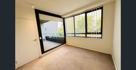 Prime location Large size one bed plus study with Swimming pool & Gym - Photo 4