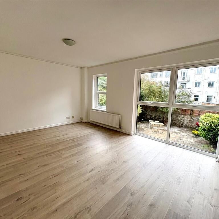 4 Bed Terraced House, Princess Victoria Street, BS8 - Photo 1