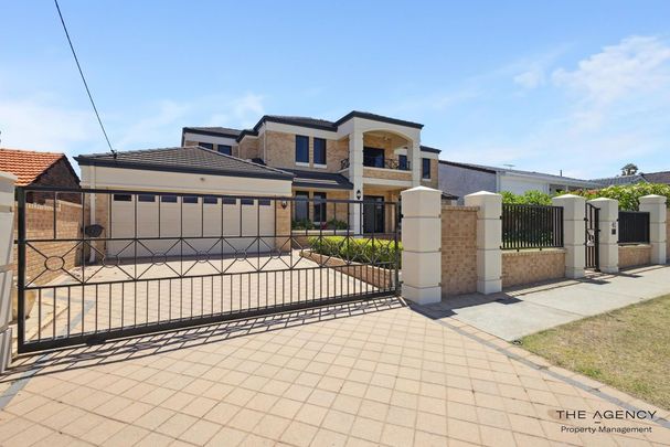 Stunning family home with pool - Photo 1