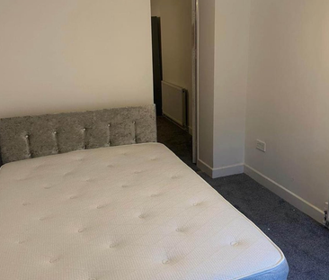 Sparable Lane Room 1 - Photo 1