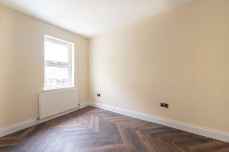 4 bedroom terraced house to rent - Photo 2