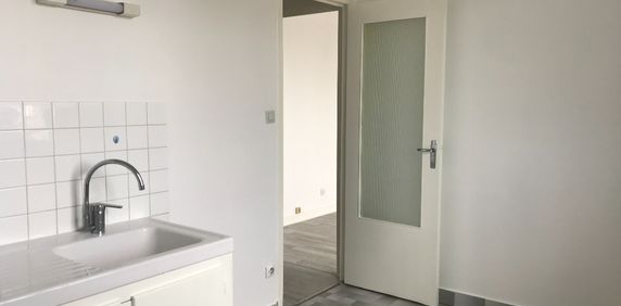 Location Appartement 1 pièce 30m² - Photo 2