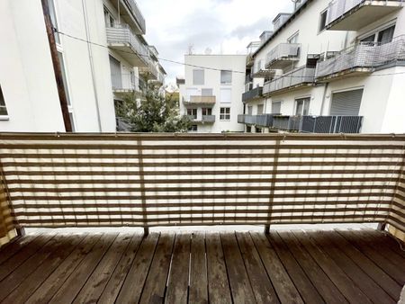 1. Monat mietfrei! Gemütliche 2-Zimmer-Wohnung mit einem gemütlichen Balkon in zentraler Lage nahe zur Innenstadt – Provisionsfrei - Photo 3