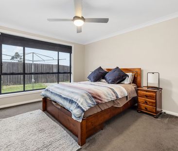 Impressive Innes Lake Home - Photo 4