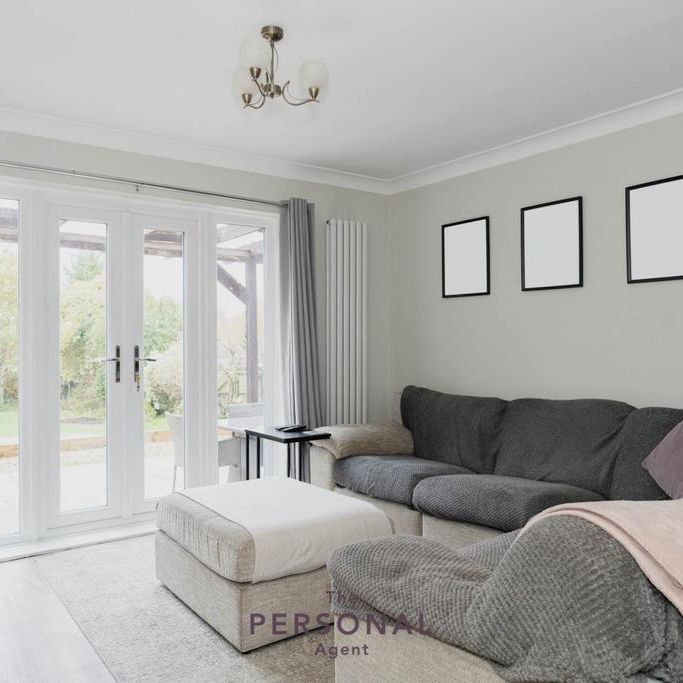 3 bedroom semi-detached house to rent - Photo 1