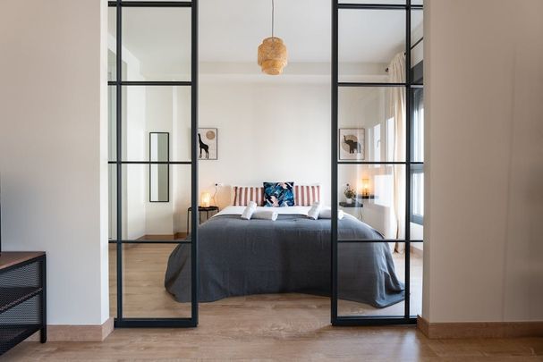 Calle Martínez de la Rosa, Málaga, Andalusia 29010 - Photo 1