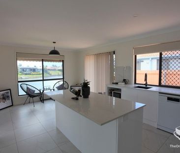 Waterfront house for rent - Photo 5