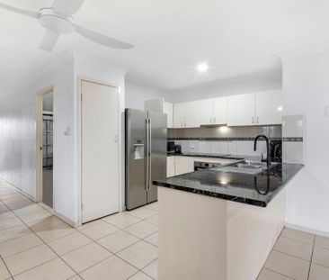 Neat Four Bed Family Home in Goodna - Photo 5