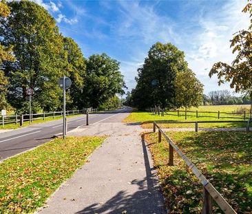 Hirschield Drive, Leybourne, West Malling, Kent, ME19 - Photo 3