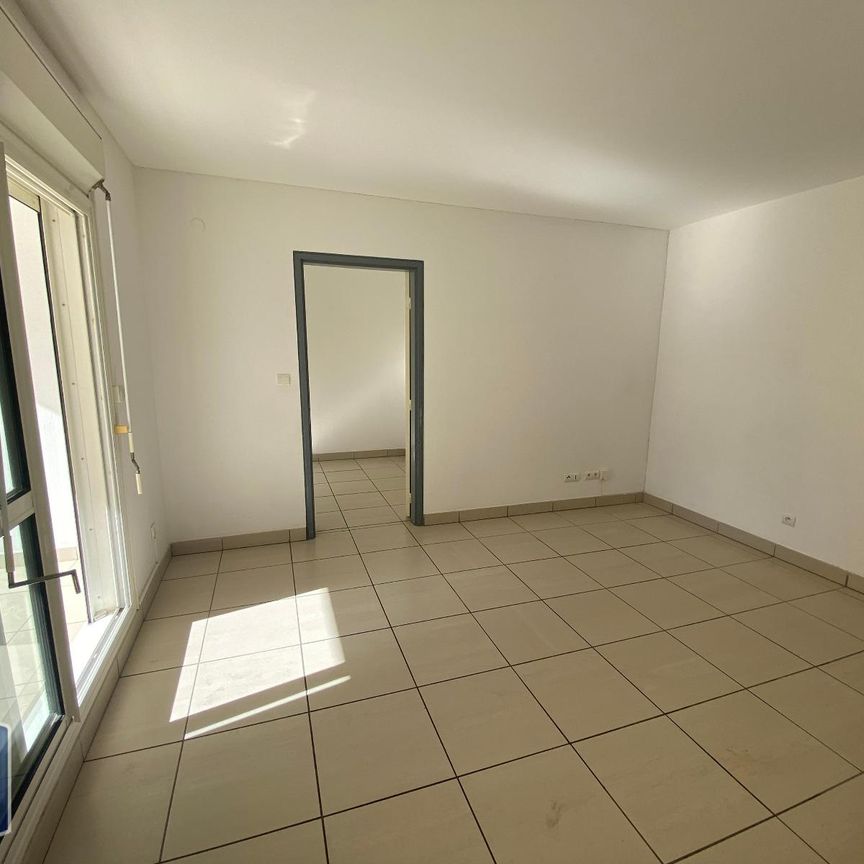 Location Appartement 4 pièces 96m² ST DENIS 97400 - Photo 1