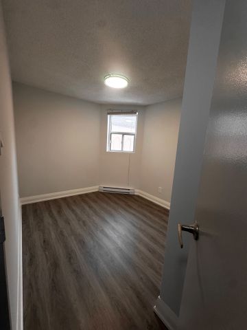 For Lease - 99 Bellevue Avenue Unit# 9, Toronto, Ontario - Photo 2