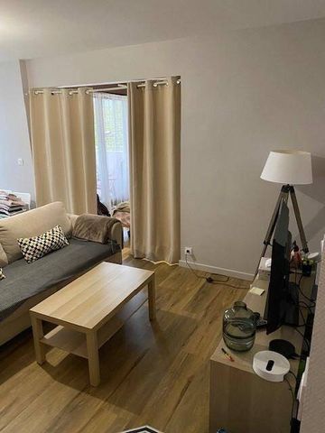 Location appartement 4 pièces 85.2 m² à Saint-Clair-du-Rhône (38370) 4 - Photo 2