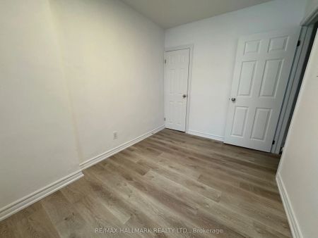 58 Pape Avenue - Photo 5