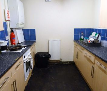 4 bedroom House in Holborn View Bed), Leeds - Photo 6