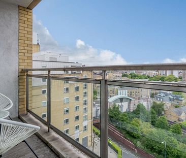 Two Bedroom Two Bathroom Apartment To Let Canary Wharf E14 - Photo 4