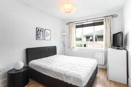 Celandine Drive, London, E8 3XF - Photo 4