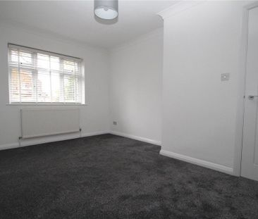 2 bedroom maisonette to rent - Photo 2