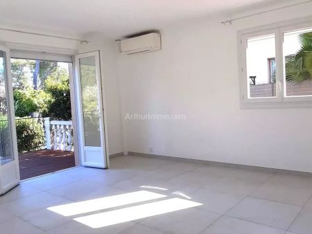 Location Appartement 2 pièces 53 m2 à Saint-Aygulf - Photo 2