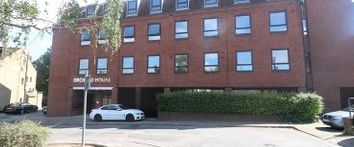 2 Bedrooms Flat to rent in Eastwood Close, London E18 | £ 312 - Photo 1