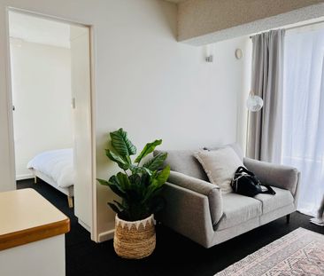 Move Right In! - Photo 1