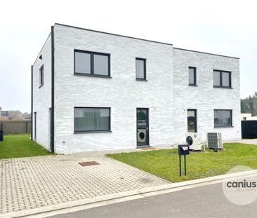 RUSTIG GELEGEN WONING MET 3 SLKS + TUIN - Photo 5