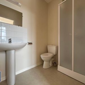 Location Appartement 1 pièce 24m² ST NAZAIRE 44600 - Photo 2