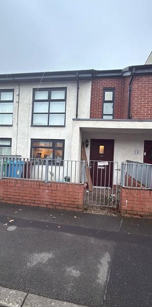 3 bedroom terraced house to rent - Photo 1