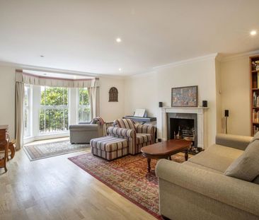 5 bedroom townhouse to rent - Photo 2