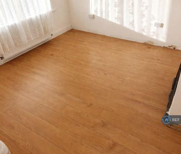 3 bedroom bungalow to rent - Photo 2