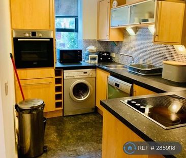 1 bedroom flat to rent - Photo 2