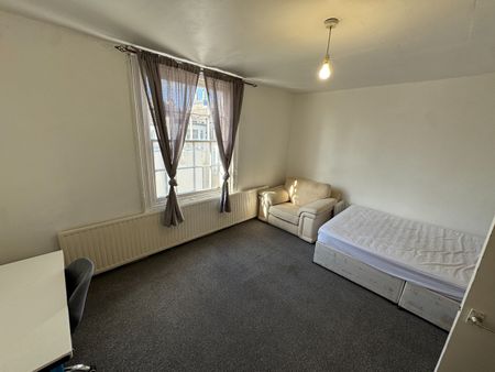 Studio Flat, Little Preston Street, BN1 - Photo 2