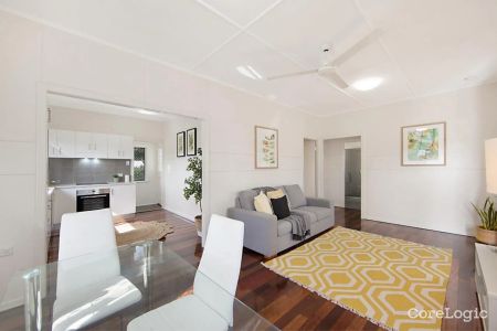 54 Halstead Street, Gulliver. - Photo 2